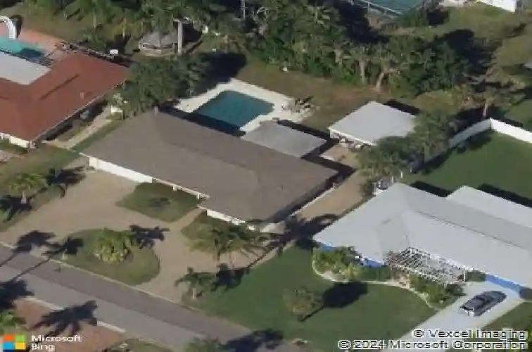 7047 s shore dr s, south pasadena,  FL 33707