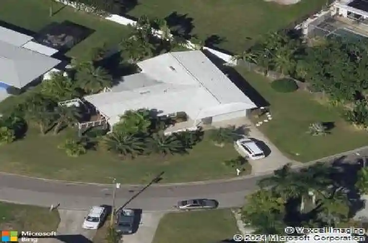 7037 s shore dr s, south pasadena,  FL 33707