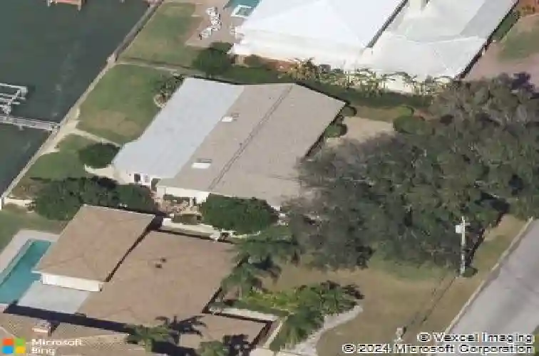 202 driftwood ln, largo,  FL 33770