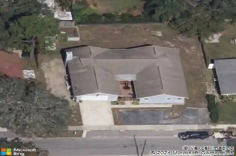 1109 e boyer st, tarpon springs,  FL 34689