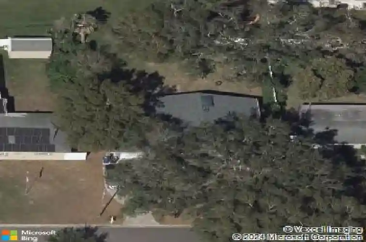 2010 6th ave sw, largo,  FL 33770