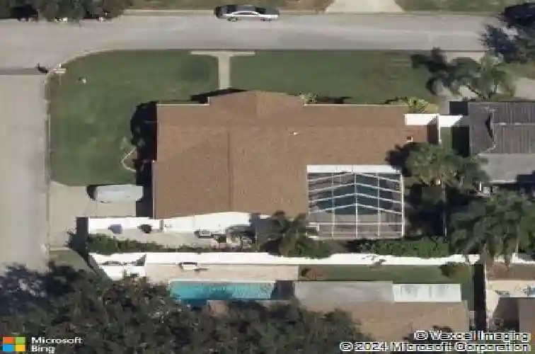 2006 tanglewood dr ne, saint petersburg,  FL 33702