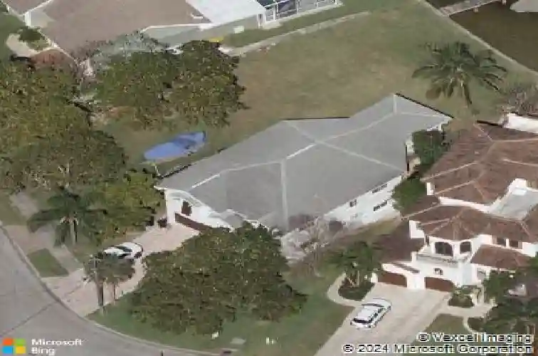 1953 arrowhead dr ne, saint petersburg,  FL 33703