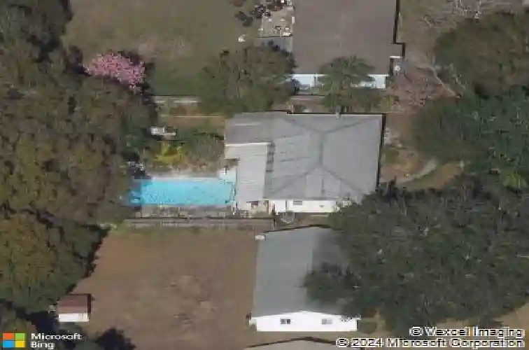 84 21st ter se, largo,  FL 33771