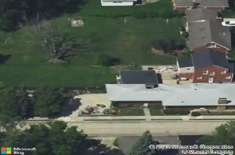 23009 hayes ave, eastpointe,  MI 48021