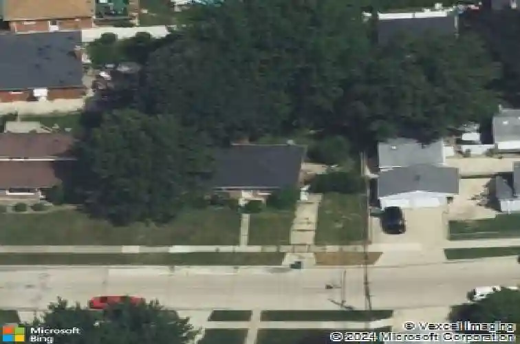 17225 bell ave, eastpointe,  MI 48021