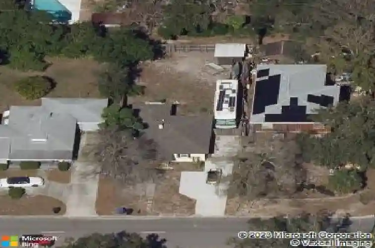 4611 17th ave n, saint petersburg,  FL 33713