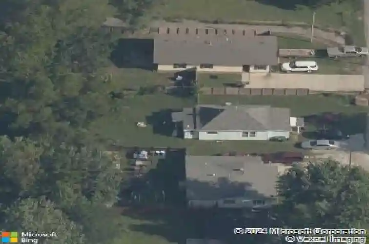 1224 s 4th st, rogers,  AR 72756