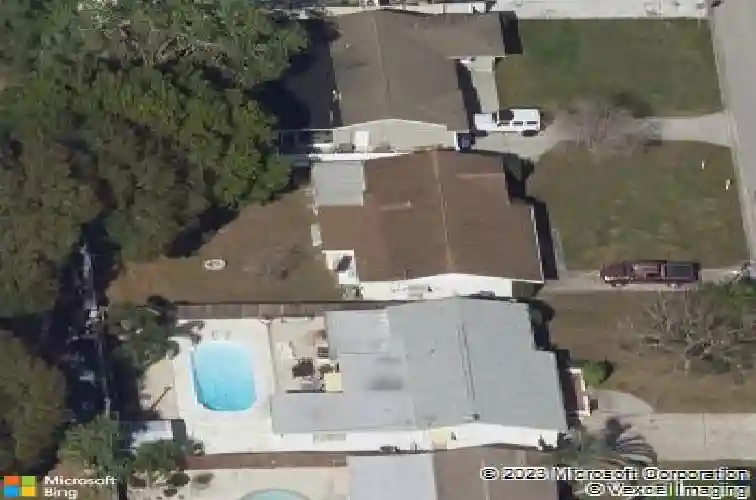 8454 7th st n, saint petersburg,  FL 33702