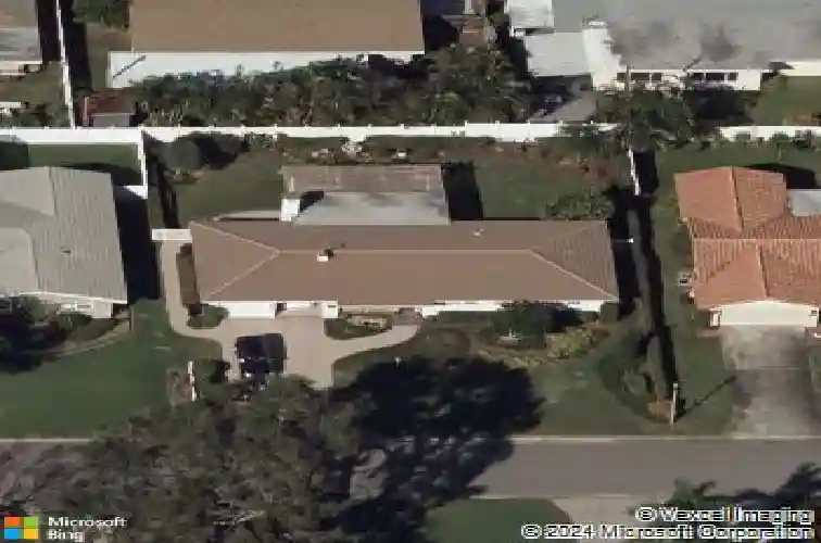 6649 10th ave n, saint petersburg,  FL 33710