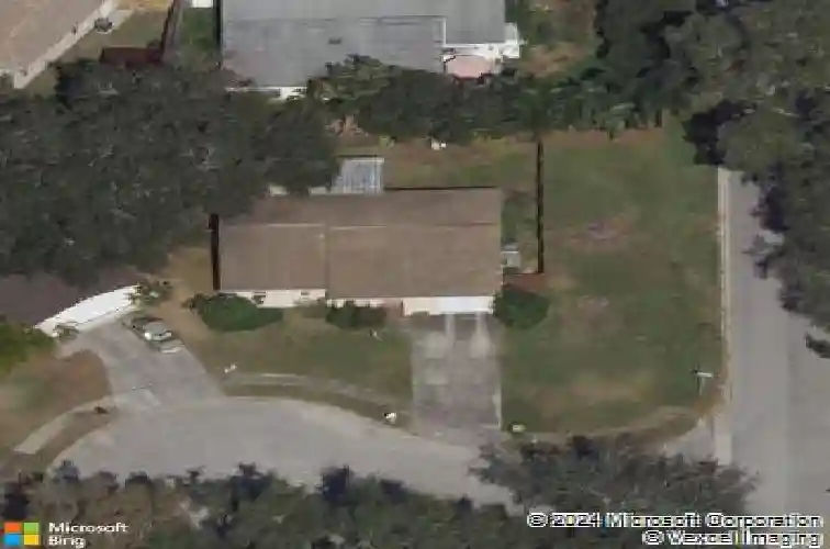 11241 temple ct, seminole,  FL 33772