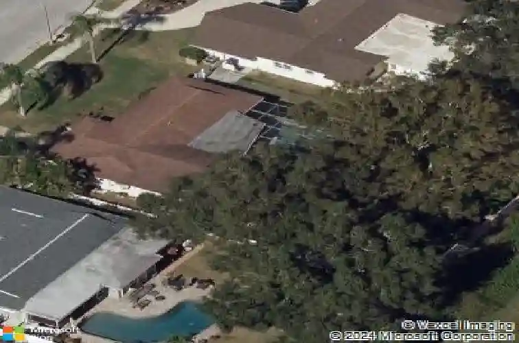 8793 merrimoor blvd e, seminole,  FL 33777