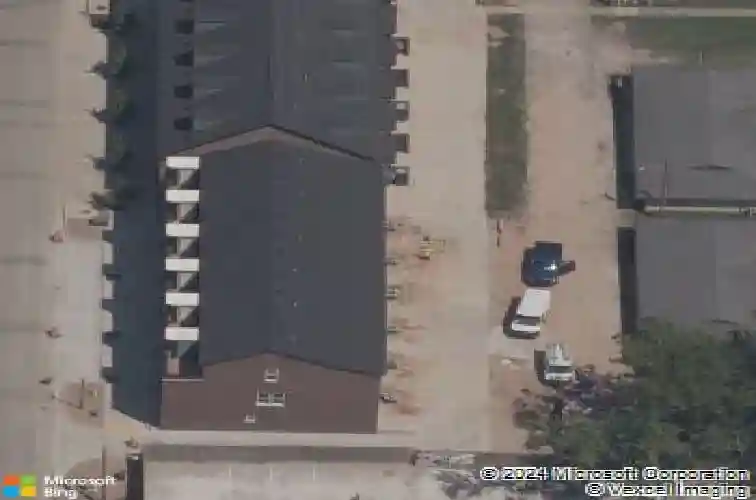 421 sw b st, bentonville,  AR 72712