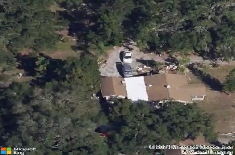 820 bayou ave, tarpon springs,  FL 34689