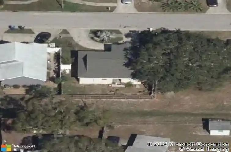 1688 taylor lake cir, largo,  FL 33778