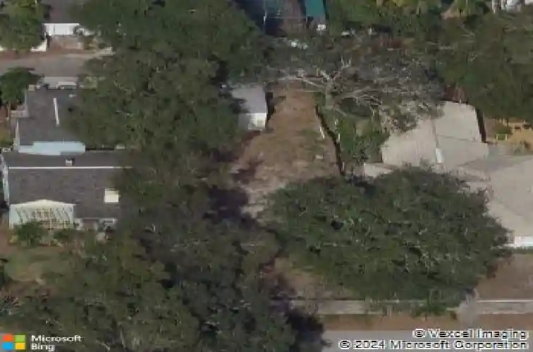 125 17th ave n, saint petersburg,  FL 33704