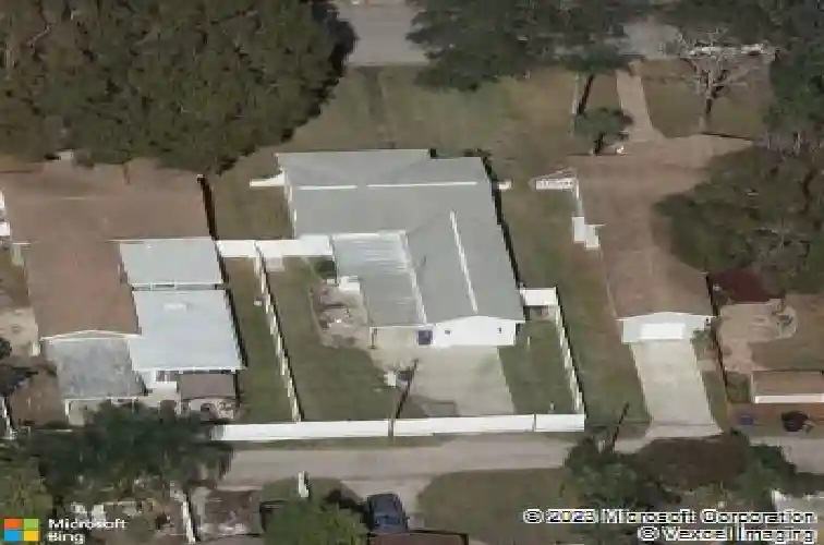 324 37th ave ne, saint petersburg,  FL 33704