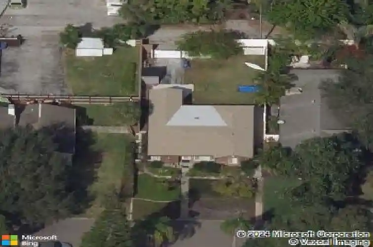 211 29th ave n, saint petersburg,  FL 33704