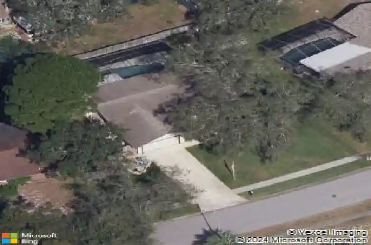 1408 vermont ave, tarpon springs,  FL 34689