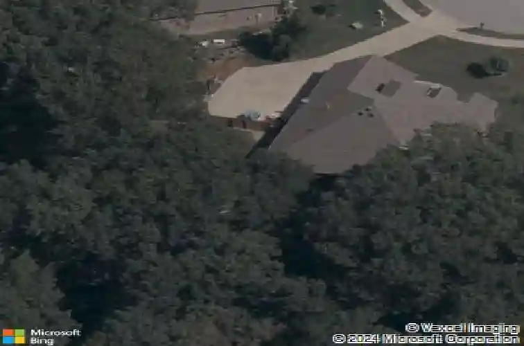 2001 ne oak trail rd, bentonville,  AR 72712