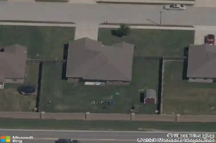 2011 price ave, lowell,  AR 72745