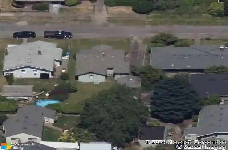 6612 se taggart st, portland,  OR 97206