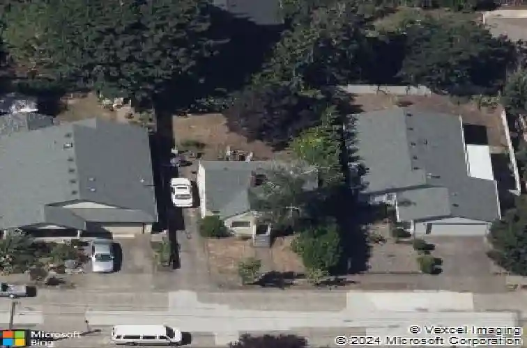 6035 se lafayette st, portland,  OR 97206