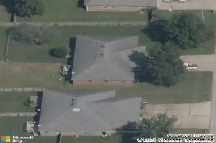 1716 s m st, rogers,  AR 72756