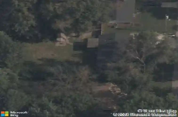 1202 se e st, bentonville,  AR 72712