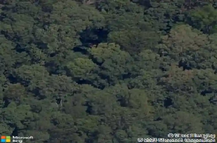 8066 old white river rd, rogers,  AR 72756