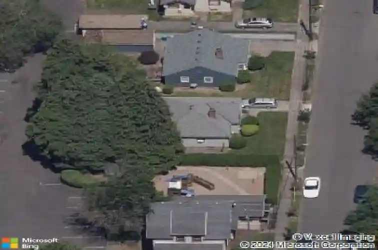 2331 se 70th ave, portland,  OR 97215