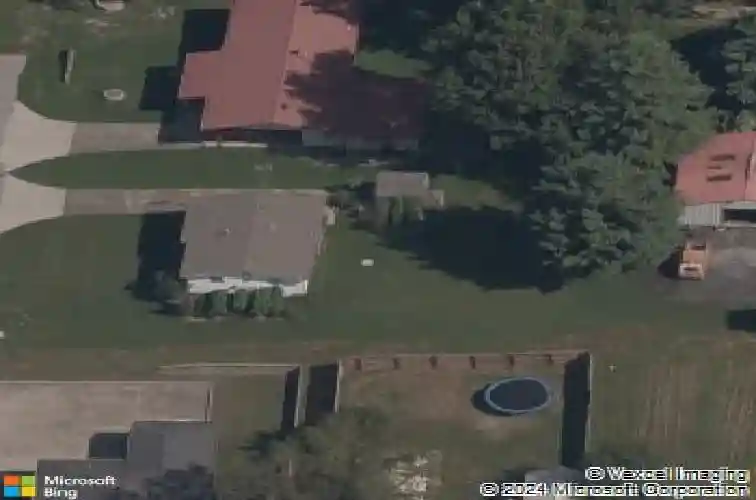 142 n maple, cave springs,  AR 72718