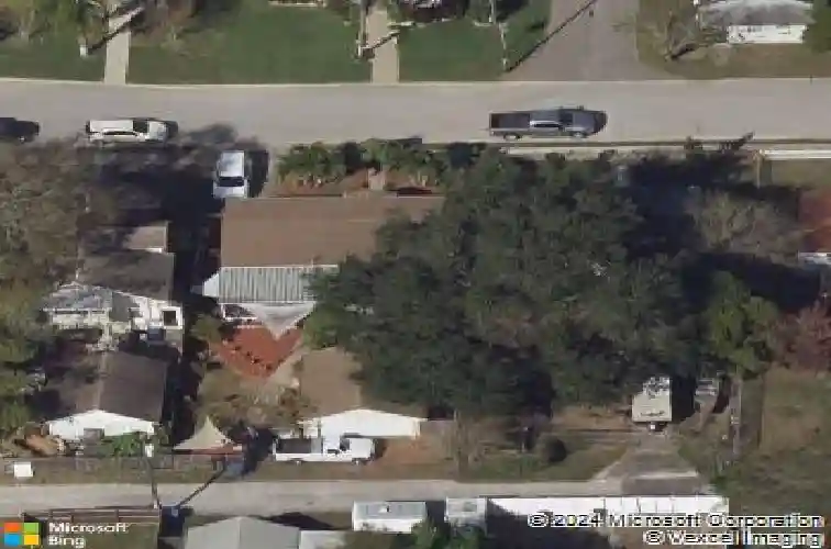 1245 36th ave n, saint petersburg,  FL 33704