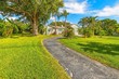 2825 8th ave sw, largo,  FL 33770