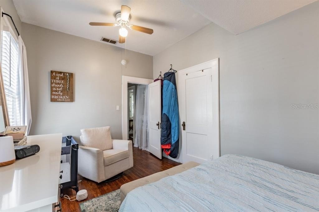 1224 highland st n, saint petersburg,  FL 33701