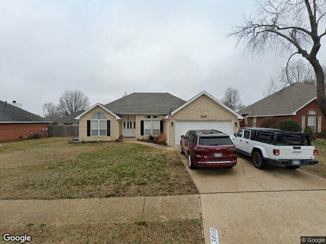 3605 w center st, rogers,  AR 72756