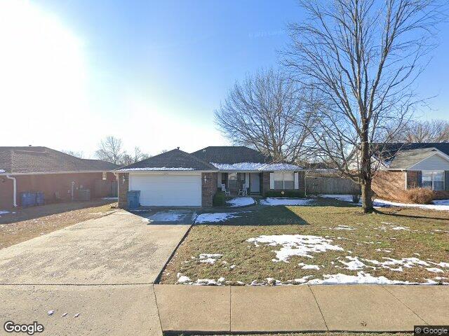 1206 se 21st st, bentonville,  AR 72712