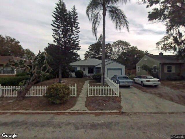 320 kingston st s, saint petersburg,  FL 33711