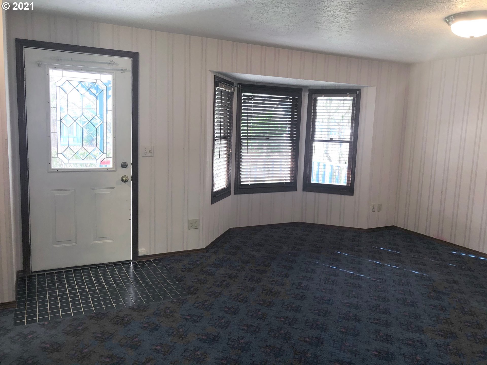 1790 6th ave, west linn,  OR 97068