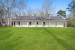28 old barn rd, laurel,  MS 39443