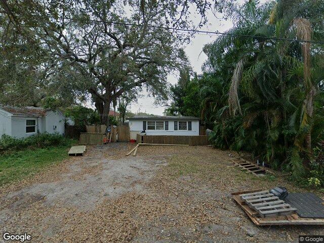 1117 15th ave nw, largo,  FL 33770