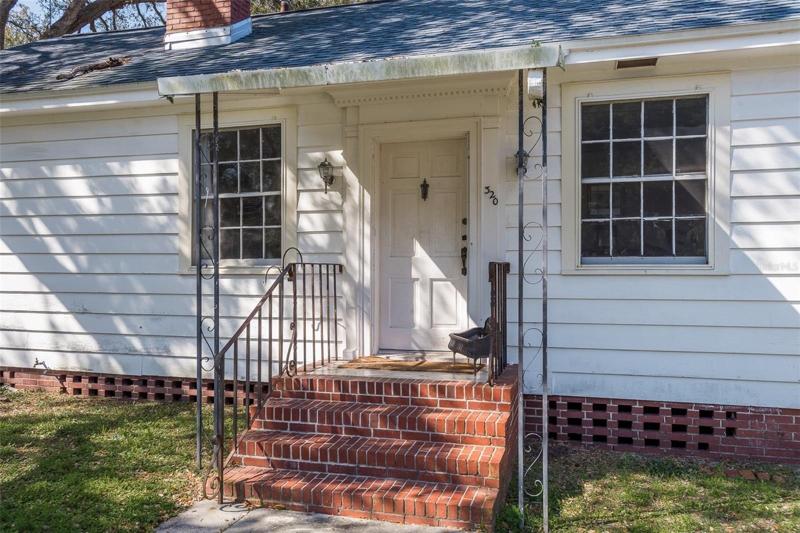 320 broadway, dunedin,  FL 34698