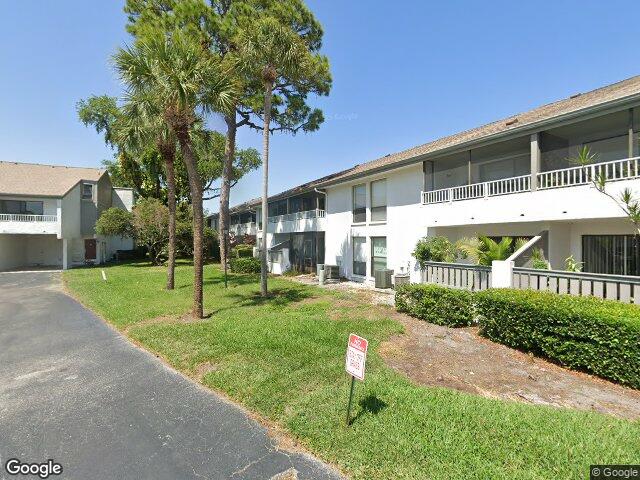 2132 lakewood club dr s # 8b
                                ,Unit # 8B, saint petersburg,  FL 33712