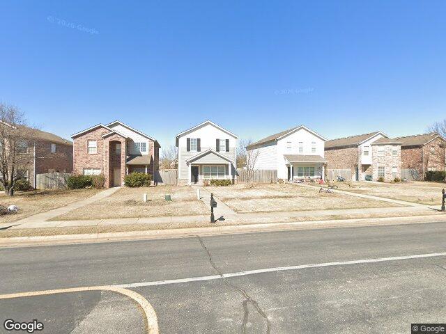 121 carrington ave # b
                                ,Unit # B, lowell,  AR 72745