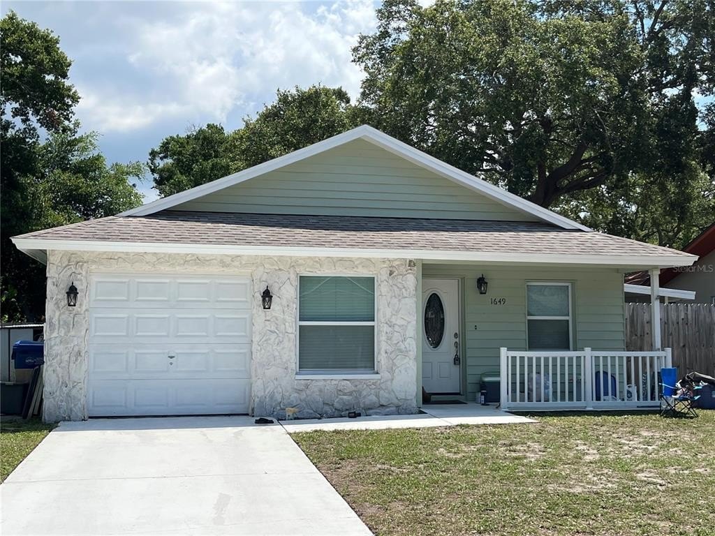 1649 12th st sw, largo,  FL 33778