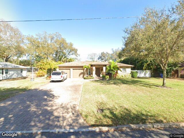 1437 country club rd n road n country club rd n, saint petersburg,  FL 33710