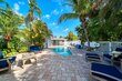 25 island dr, treasure island,  FL 33706