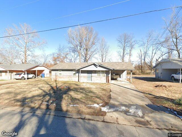 701 se 10th st, bentonville,  AR 72712