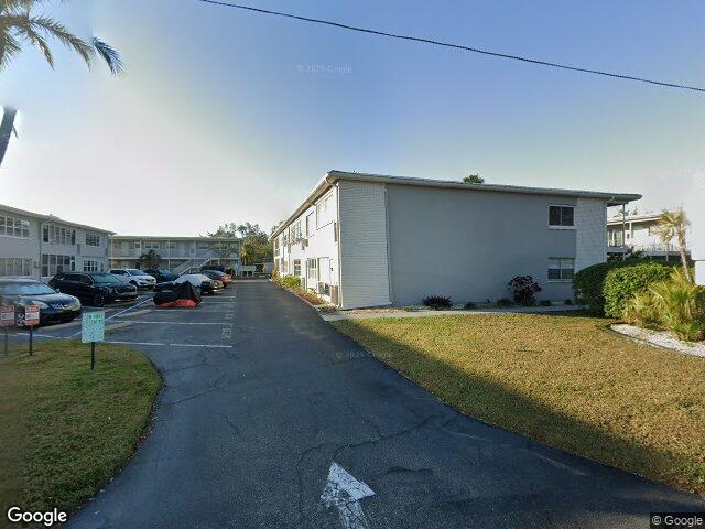 5912 5th ave n apt e12
                                ,Unit Apt E12, saint petersburg,  FL 33710