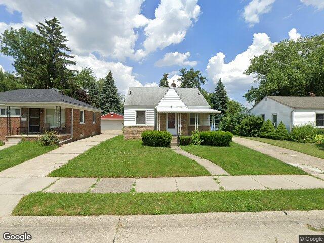 16207 manchester ave, eastpointe,  MI 48021